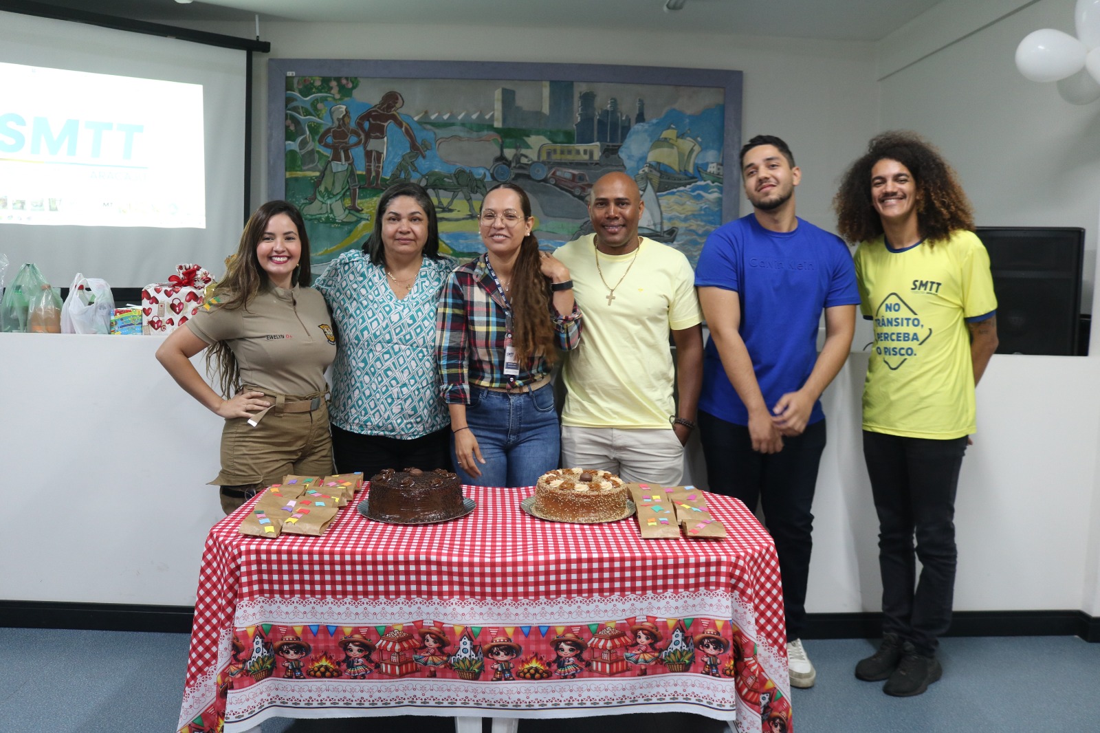 SMTT celebra aniversariantes de junho e reforça integração entre servidores - SMTT Aracaju
